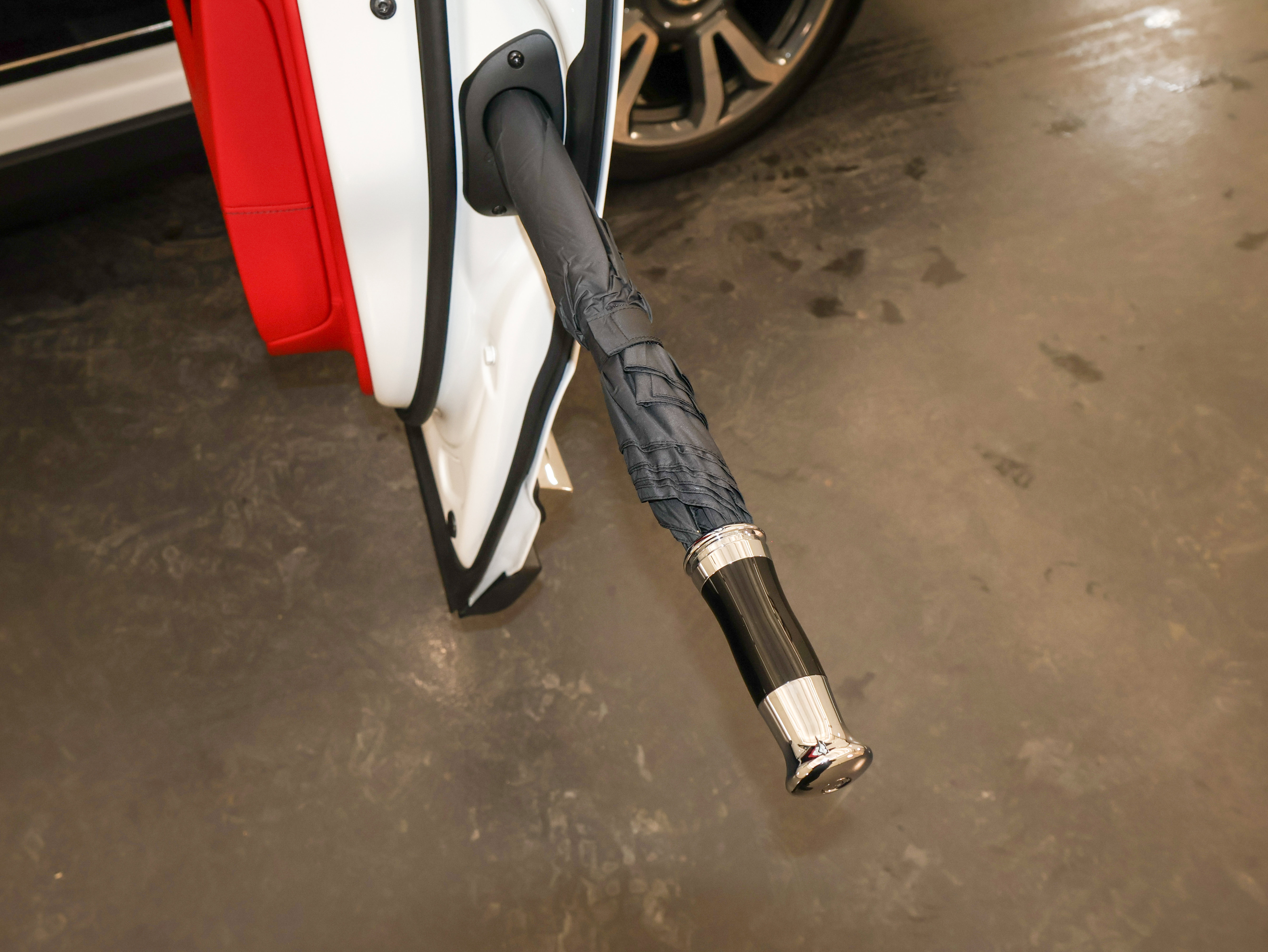 Used 2023 Rolls-Royce Cullinan image 32