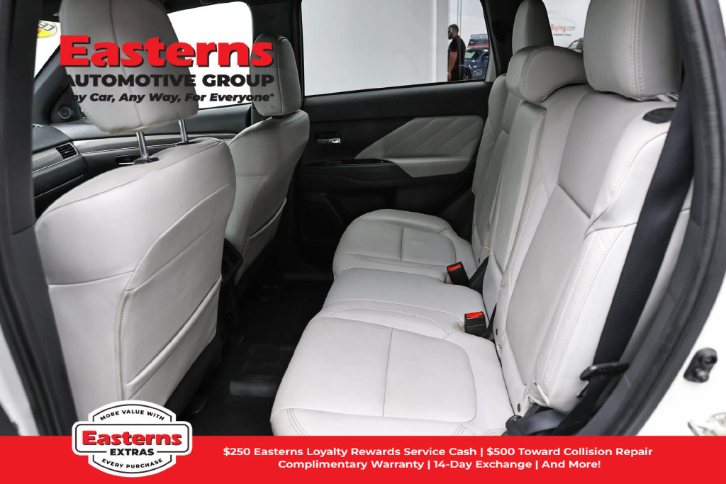 Used 2020 Mitsubishi Outlander SEL AWD/4WD image 21