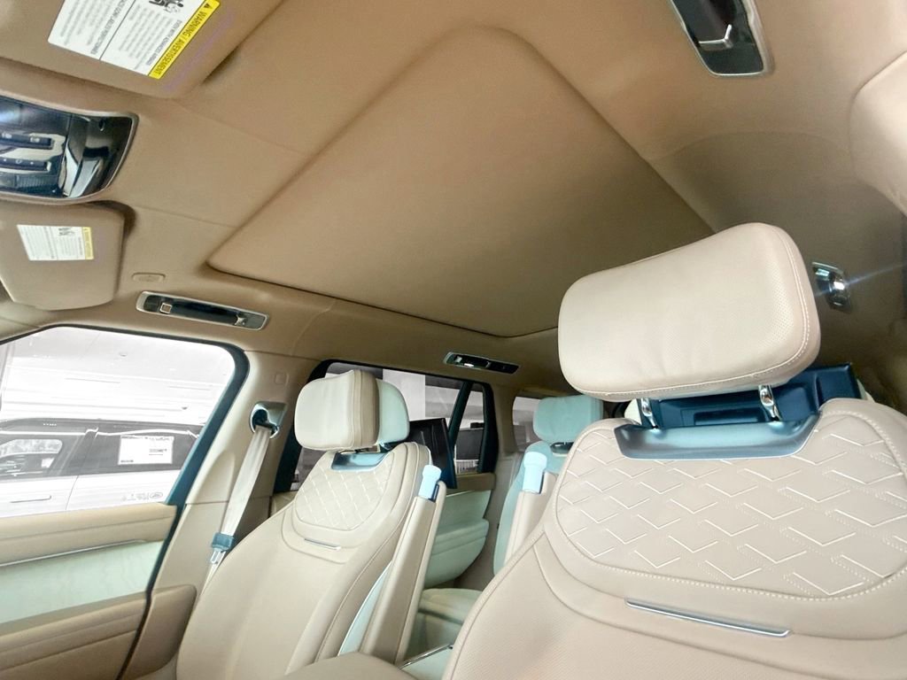 New 2026 Land Rover Range Rover SV image 17