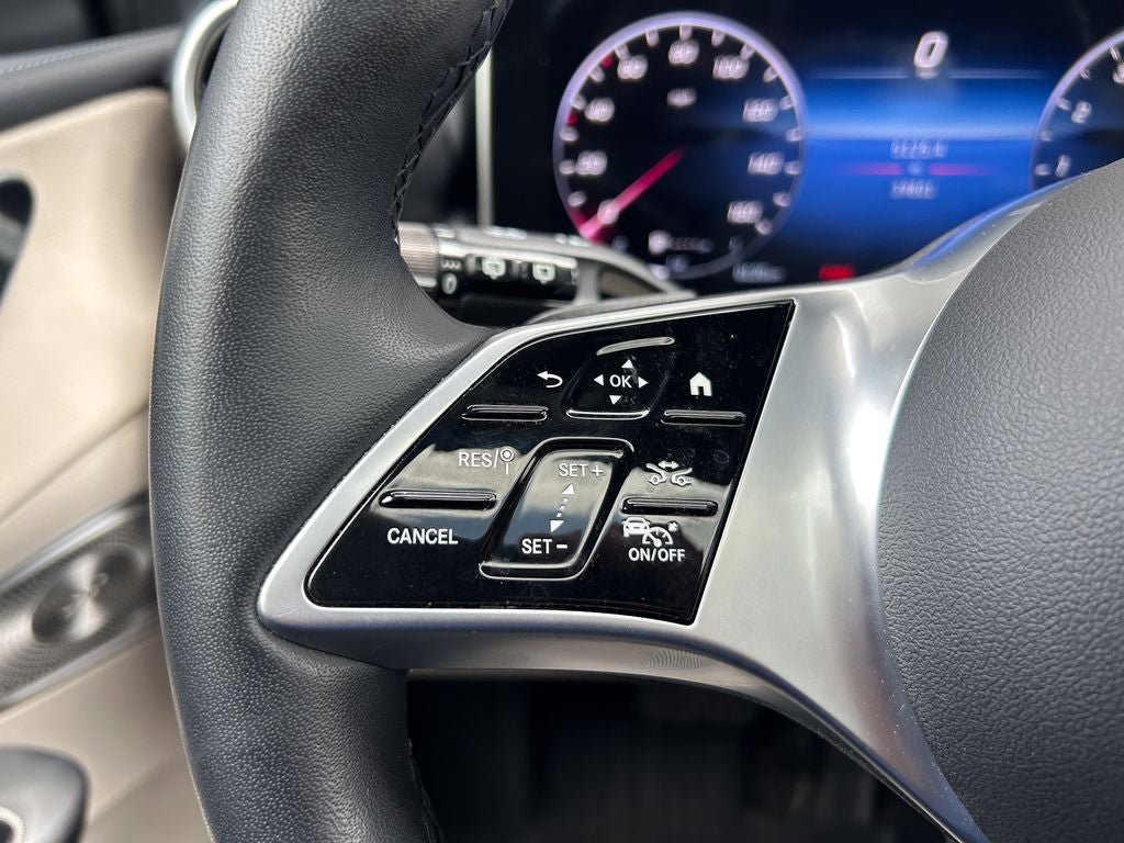 Used 2024 Mercedes-Benz GLC 300 4MATIC image 33