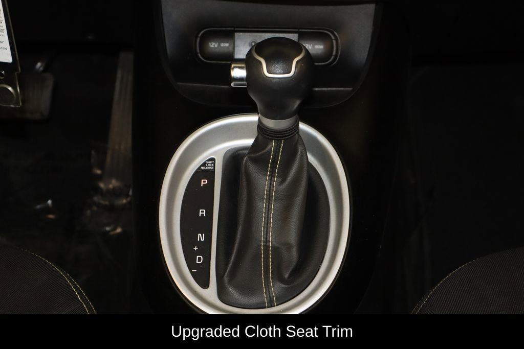 Used 2015 Kia Soul + image 11