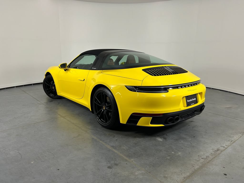 Certified 2024 Porsche 911 Targa 4 AWD/4WD image 3