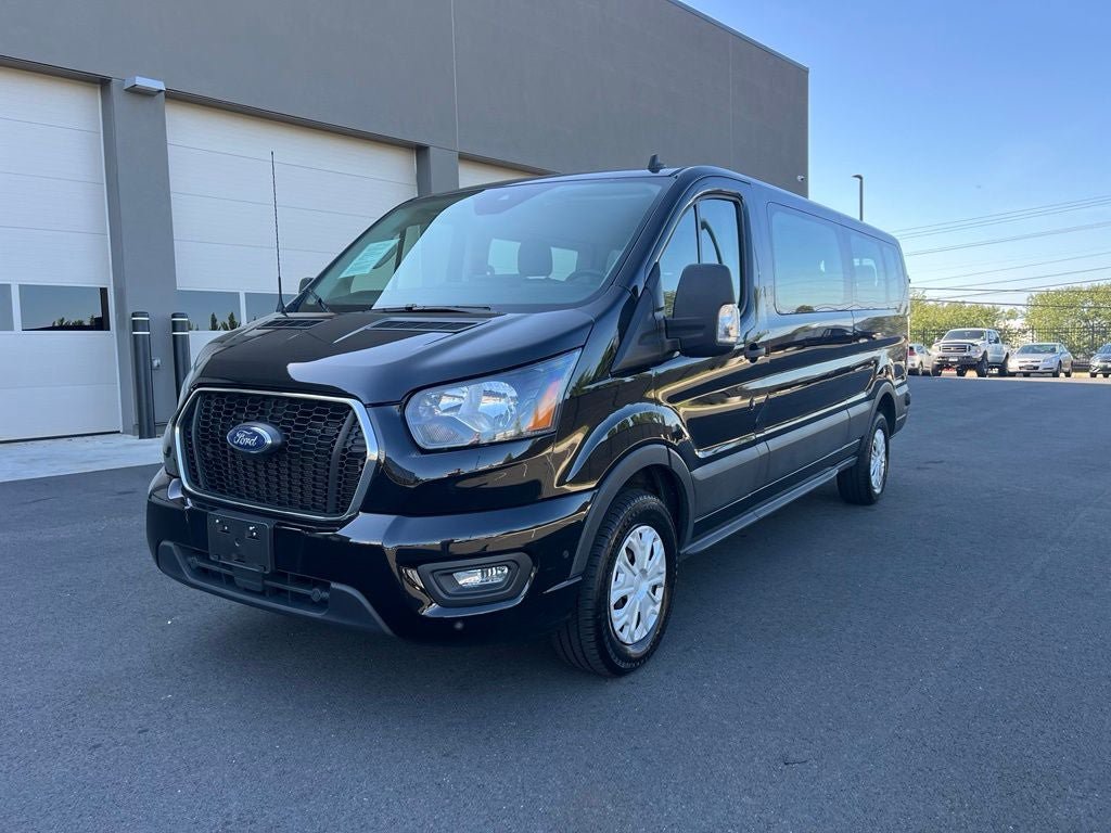 Used 2024 Ford Transit 350 XLT RWD image 3