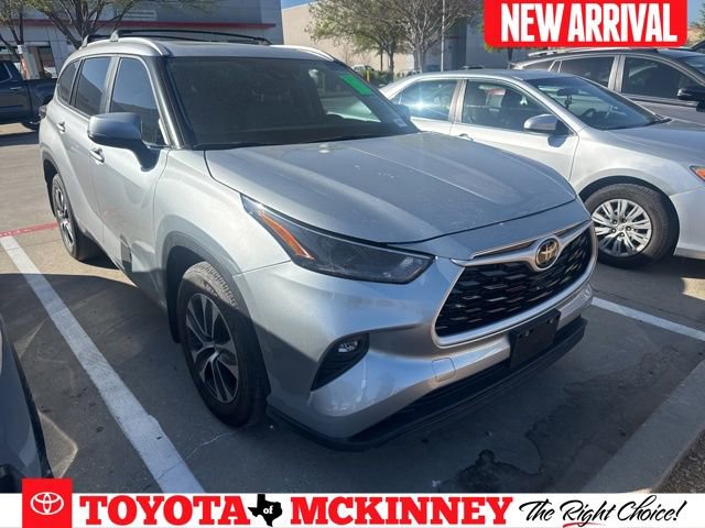 Used 2024 Toyota Highlander XLE