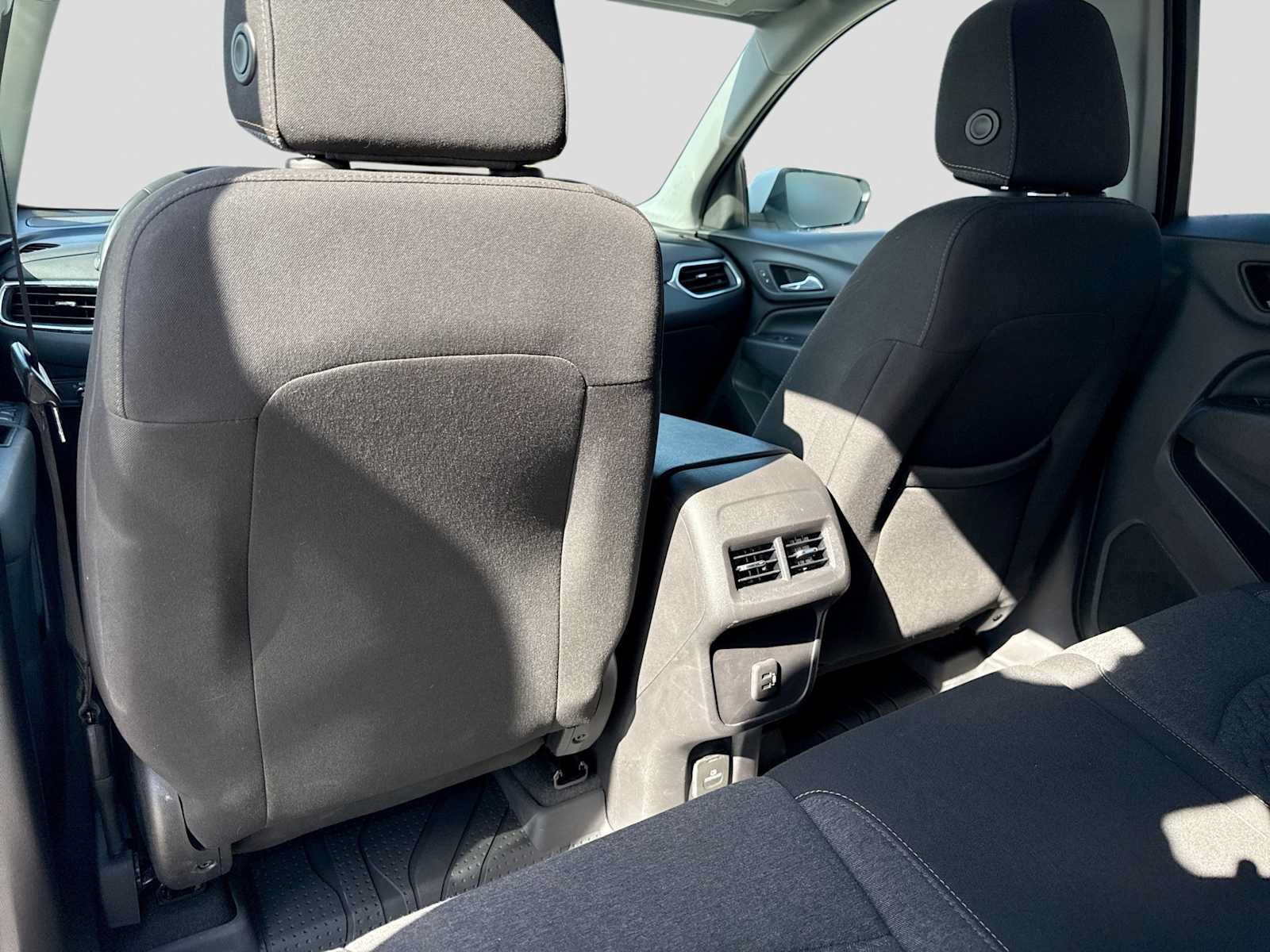 Used 2022 Chevrolet Equinox LT AWD/4WD image 17