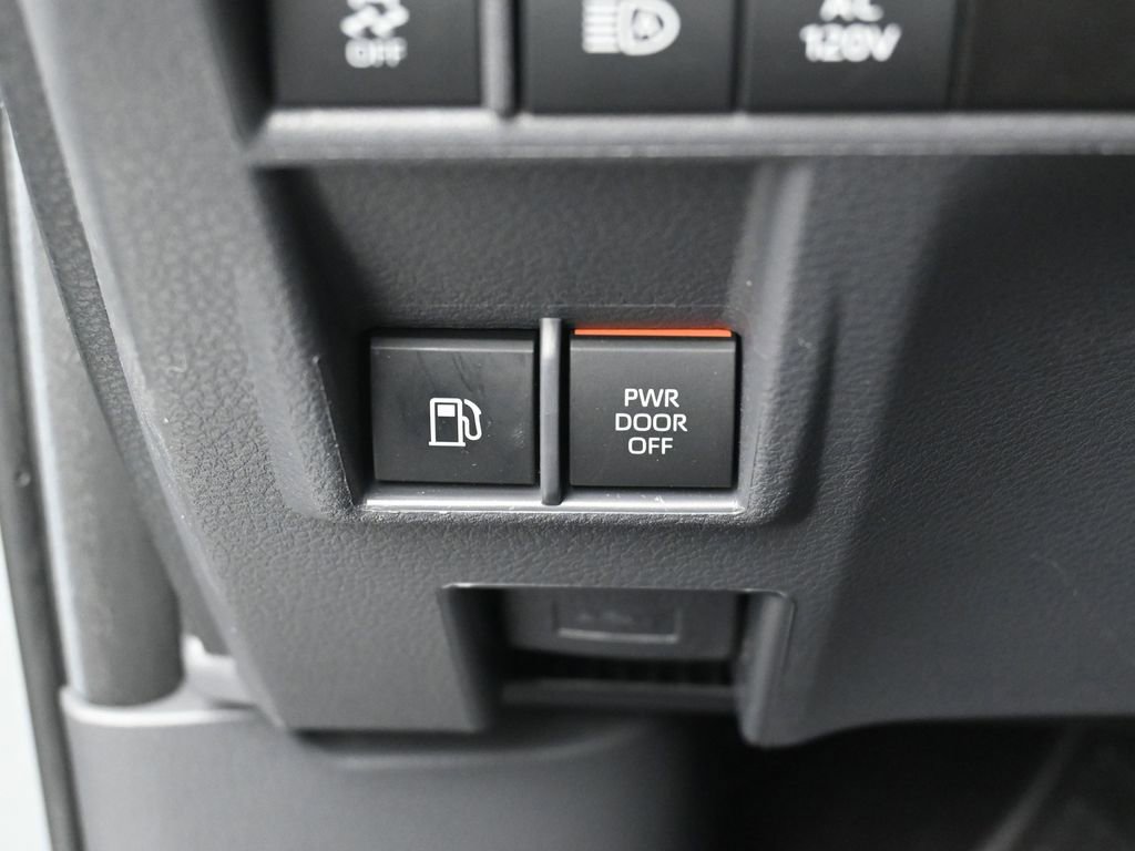 Certified 2024 Toyota Sienna XSE w/ XSE Plus Package image 17