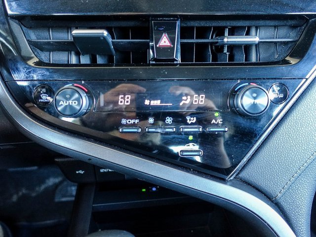 Used 2023 Toyota Camry XSE image 17