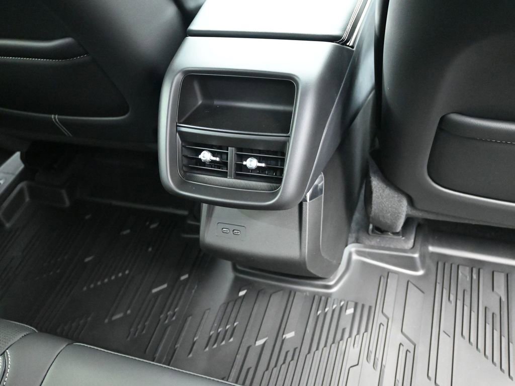 New 2026 Cadillac Lyriq Luxury image 21