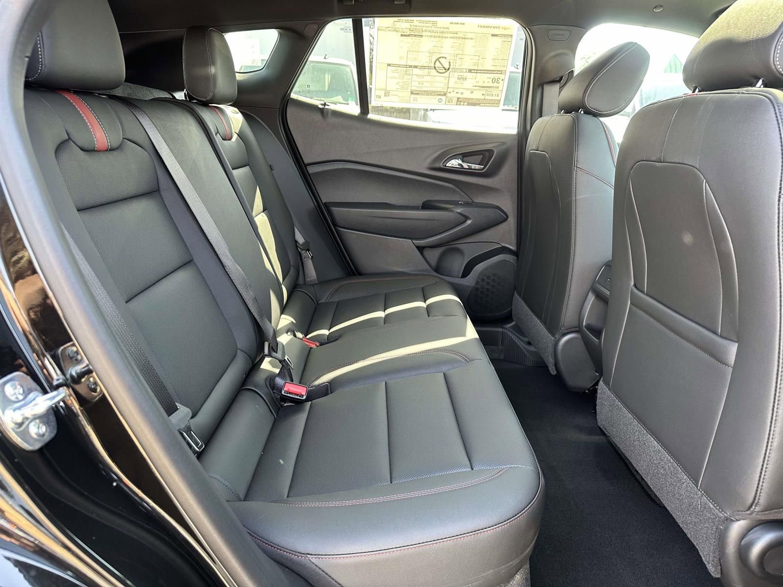 New 2026 Chevrolet Trax RS w/ Sunroof Package FWD image 24
