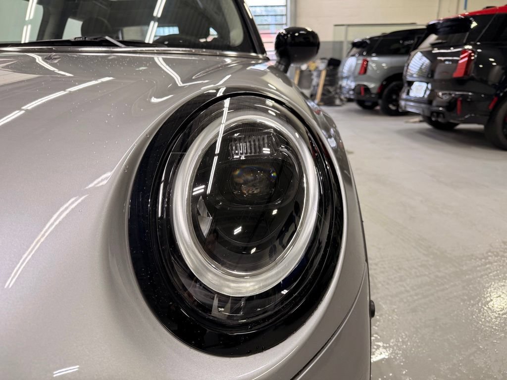 Certified 2024 MINI Cooper SE FWD image 9