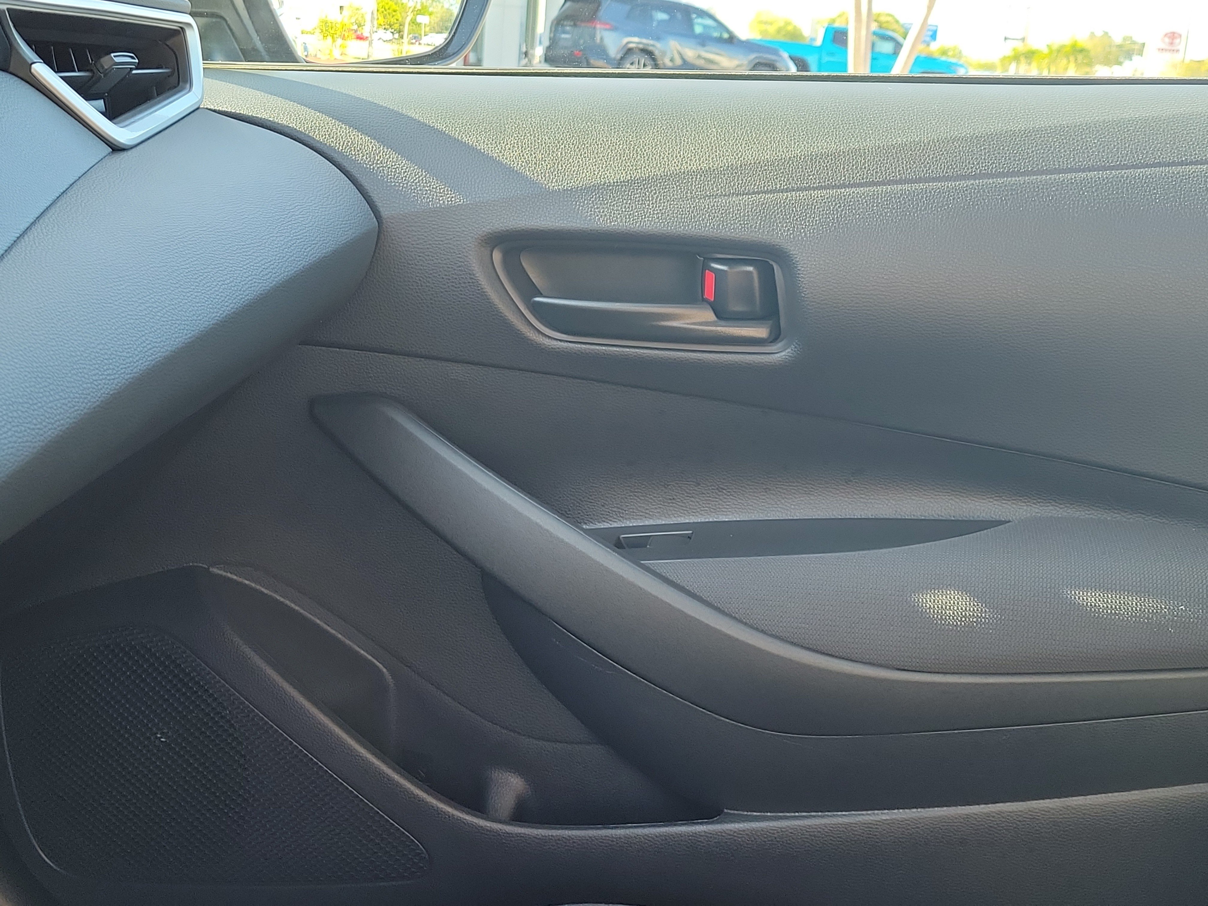 Used 2026 Toyota Corolla LE FWD image 29