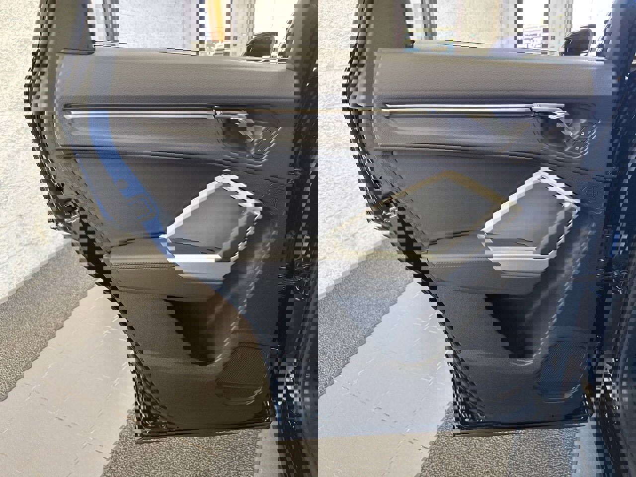 New 2025 Audi Q3 2.0T Premium image 46