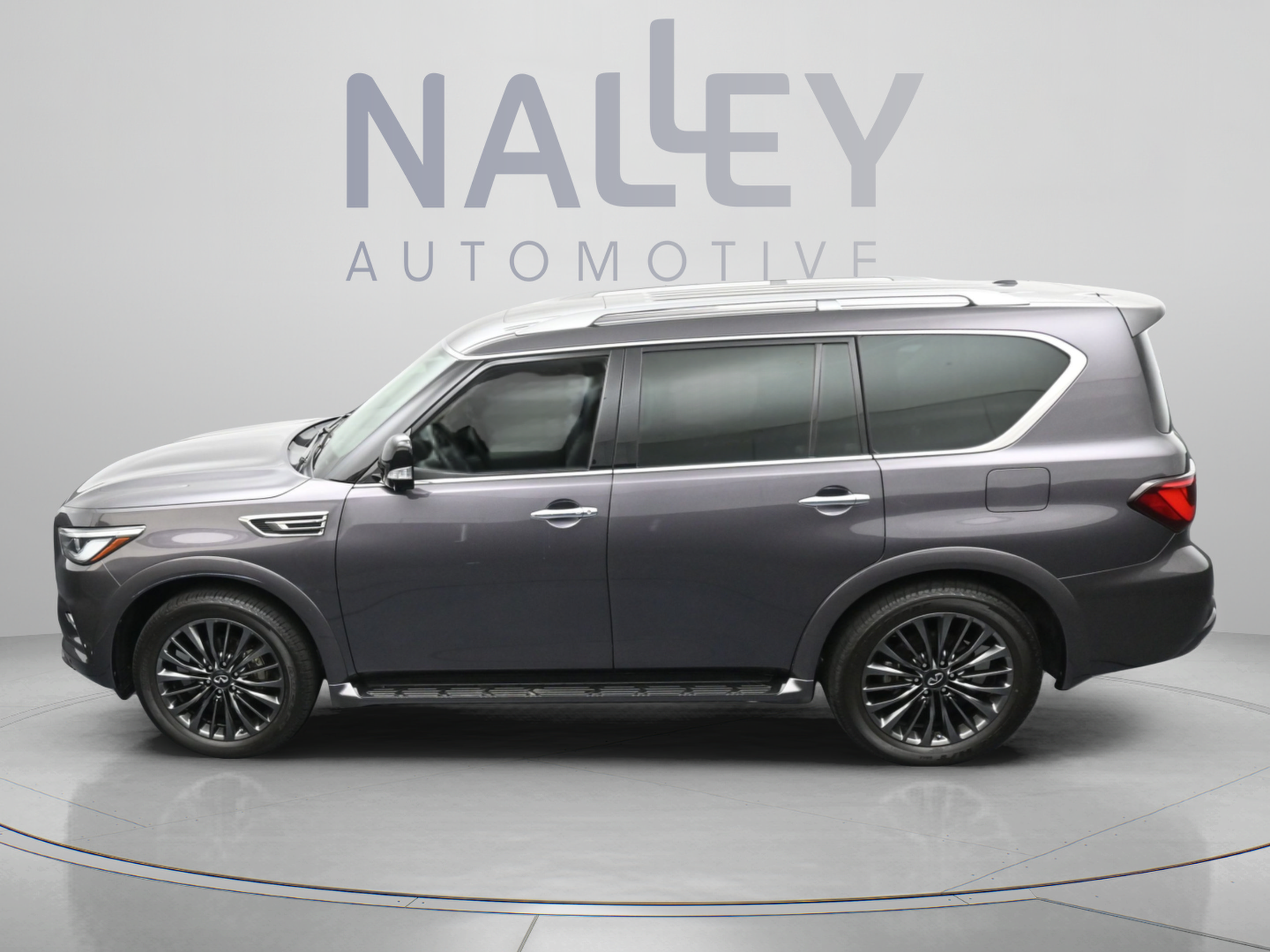 Used 2023 INFINITI QX80 Premium Select w/ Cargo Package RWD image 4