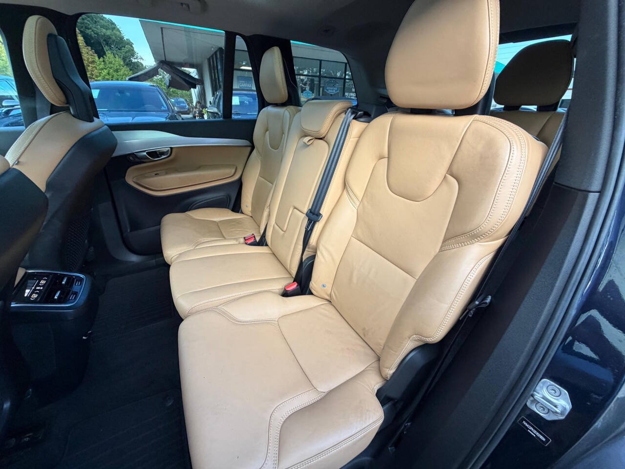Used 2016 Volvo XC90 T6 Momentum AWD/4WD image 23