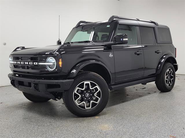 Used 2022 Ford Bronco Outer Banks image 1