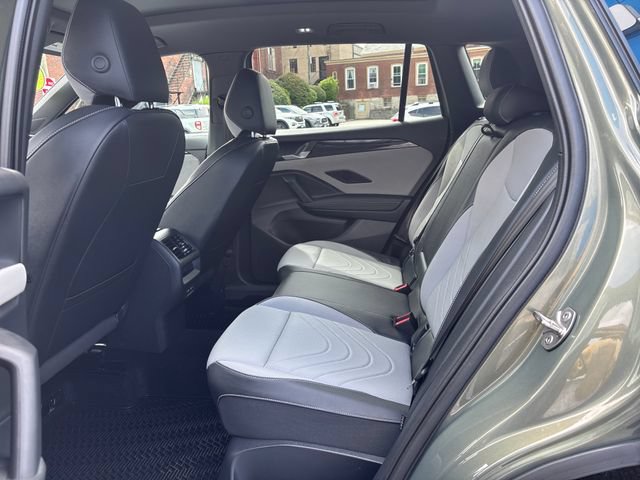Used 2025 Volkswagen Tiguan SE R-Line AWD/4WD image 22