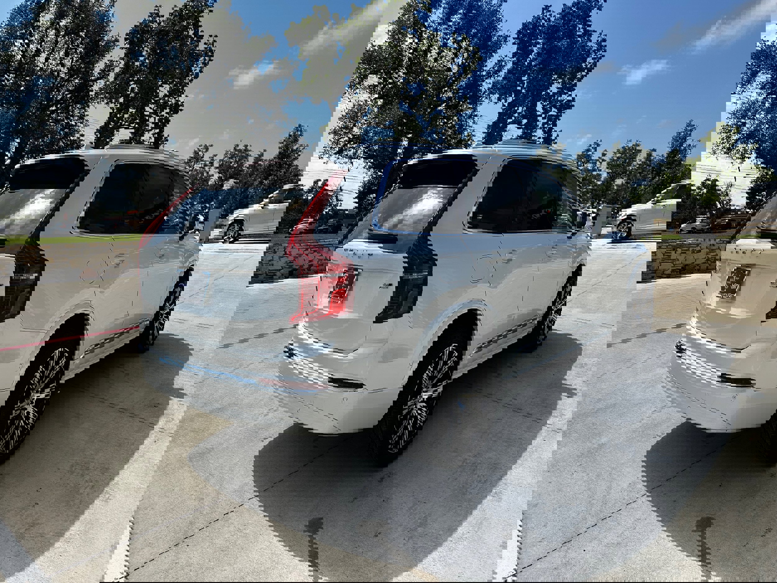 Certified 2023 Volvo XC90 B6 Ultimate image 6