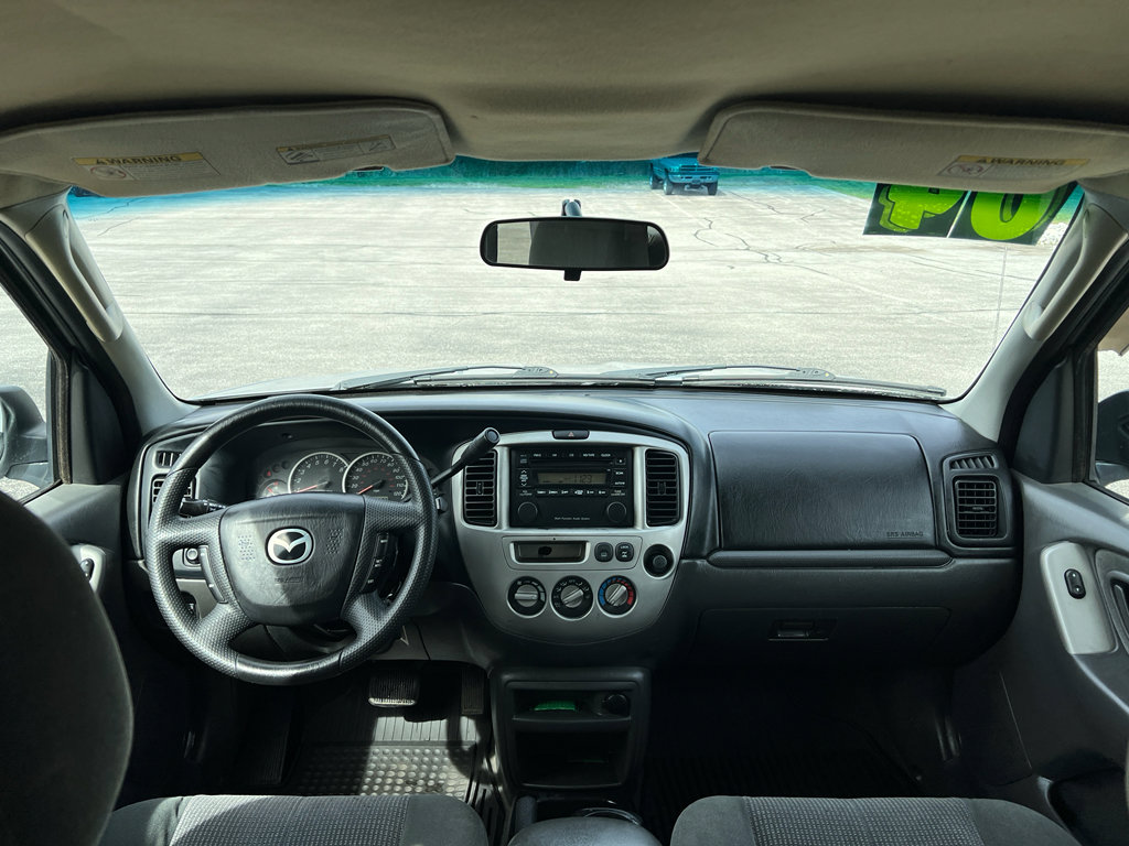 Used 2004 MAZDA Tribute LX image 22