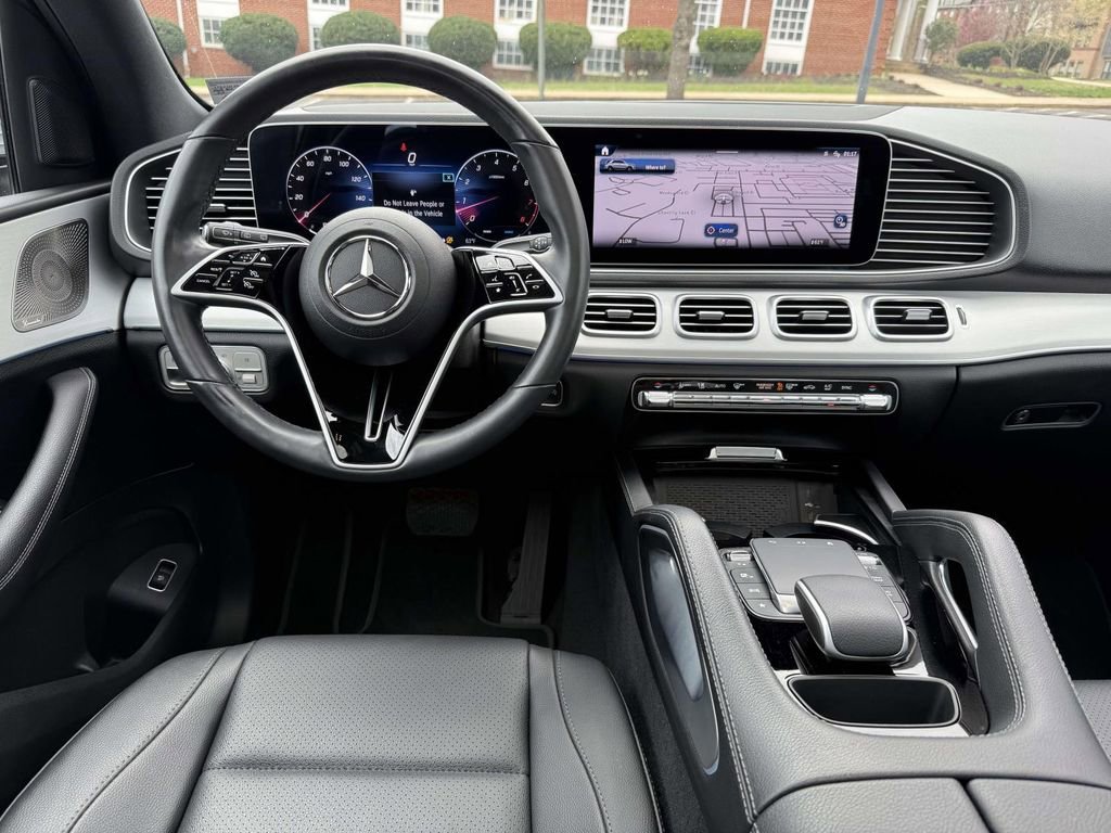 Used 2024 Mercedes-Benz GLE 350 4MATIC image 8