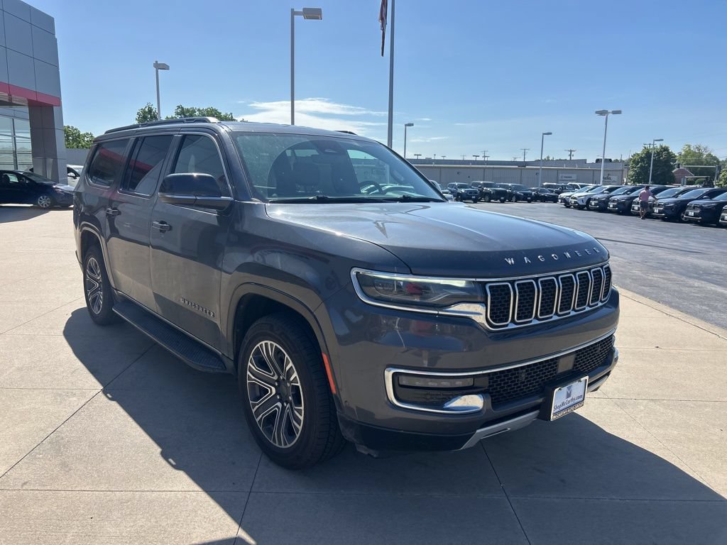 Used 2023 Jeep Wagoneer L Series II AWD/4WD image 4