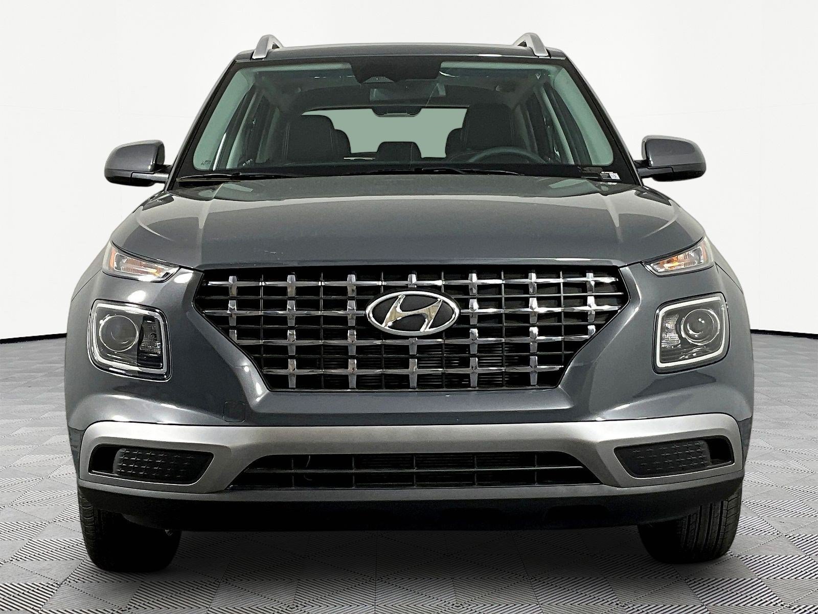 New 2026 Hyundai Venue SEL FWD image 2