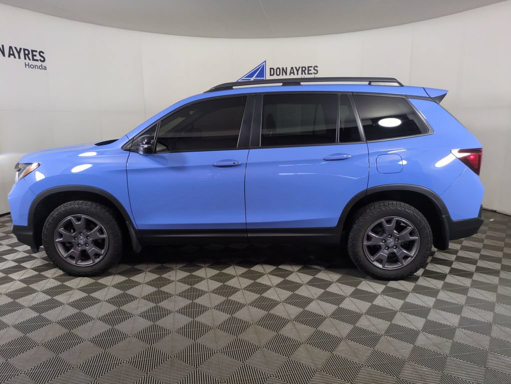 Certified 2024 Honda Passport TrailSport image 2