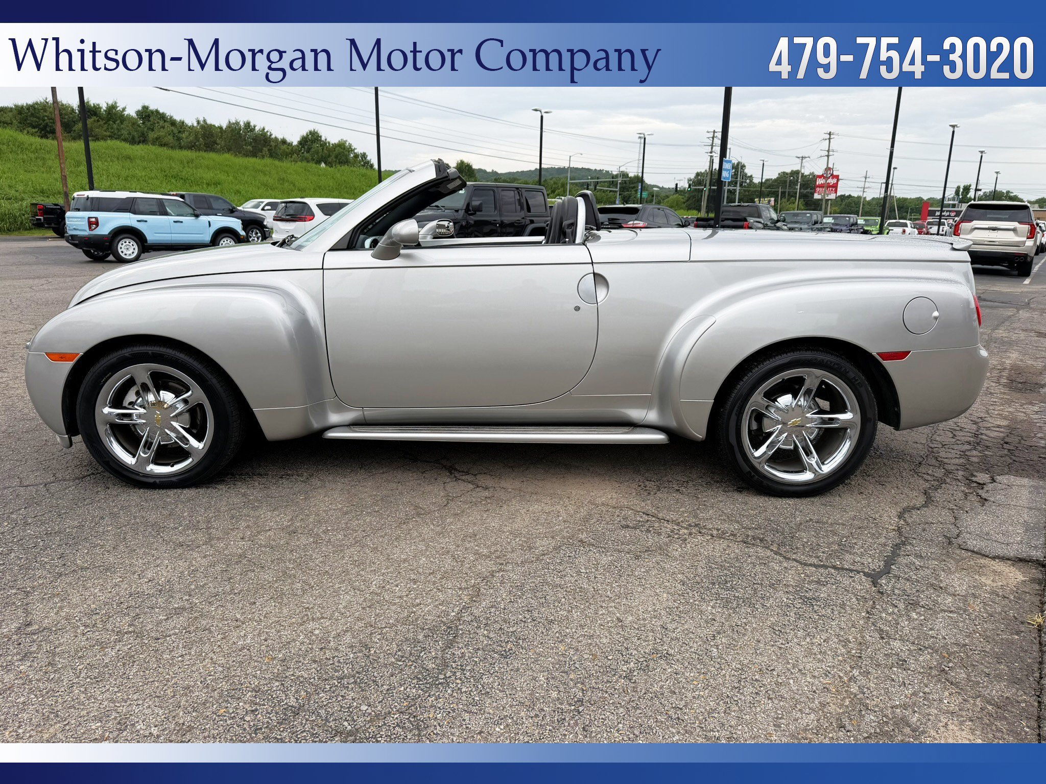 Used 2005 Chevrolet SSR w/ Preferred Equipment Group RWD image 8
