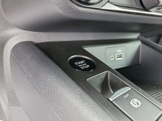 Used 2025 Nissan Kicks S image 31