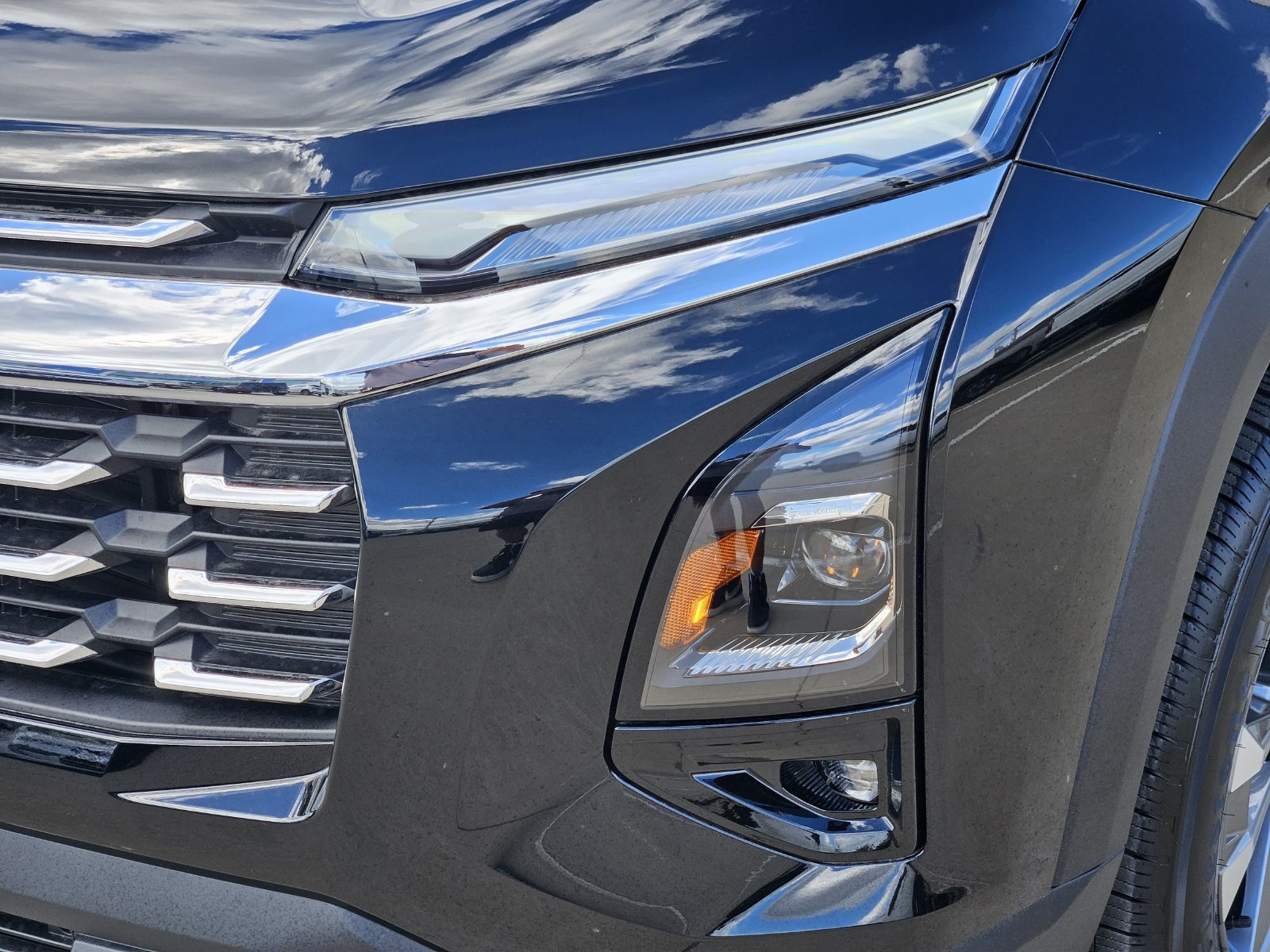 New 2027 Chevrolet Equinox LT w/ Safety and Technology Package FWD image 10