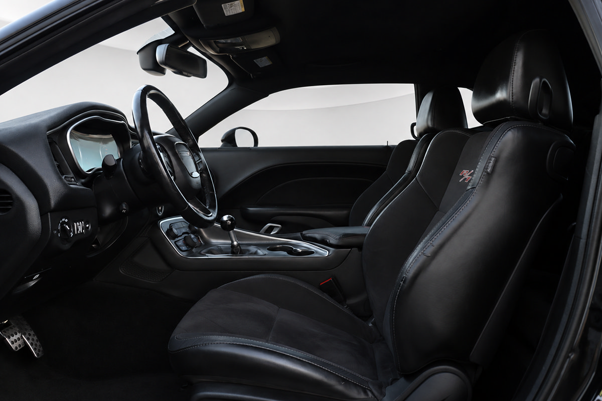 Used 2016 Dodge Challenger R/T Scat Pack w/ Leather Interior Group RWD image 21