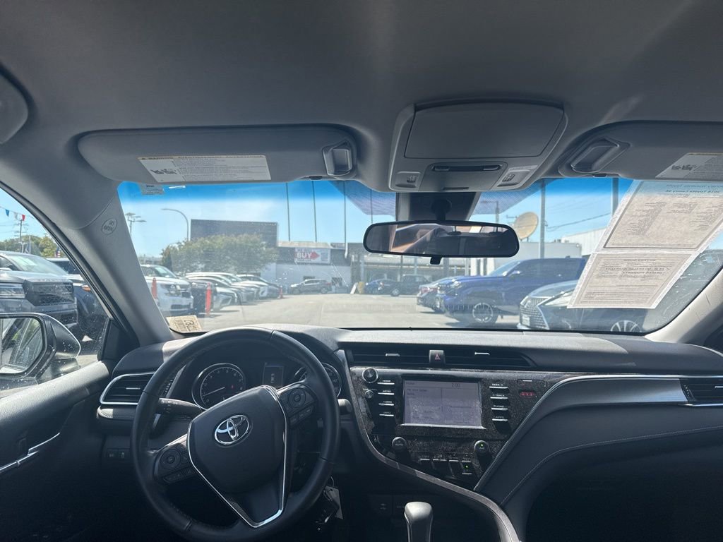 Used 2018 Toyota Camry SE FWD image 13