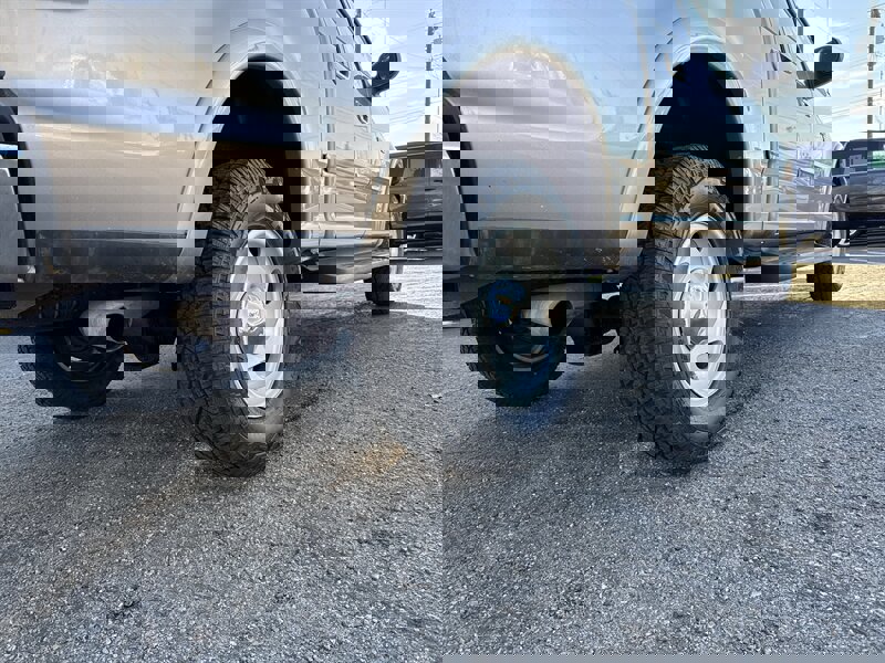 Used 2003 Ford F150 XLT AWD/4WD image 5