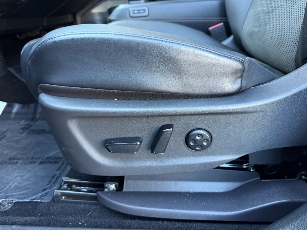 Used 2023 Nissan Ariya FWD image 17