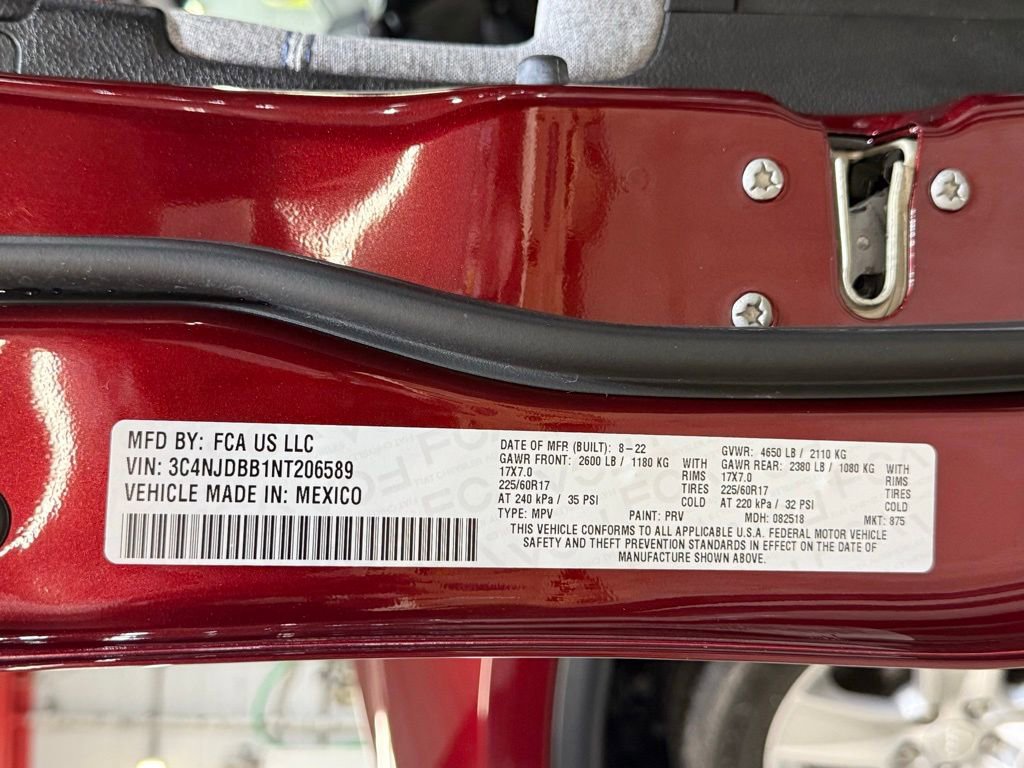 Used 2022 Jeep Compass Latitude image 34