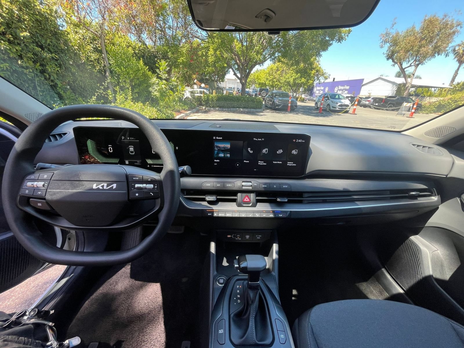 Used 2025 Kia K4 FWD image 32