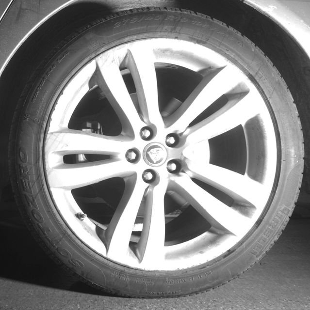 Used 2012 Jaguar XJ L image 41