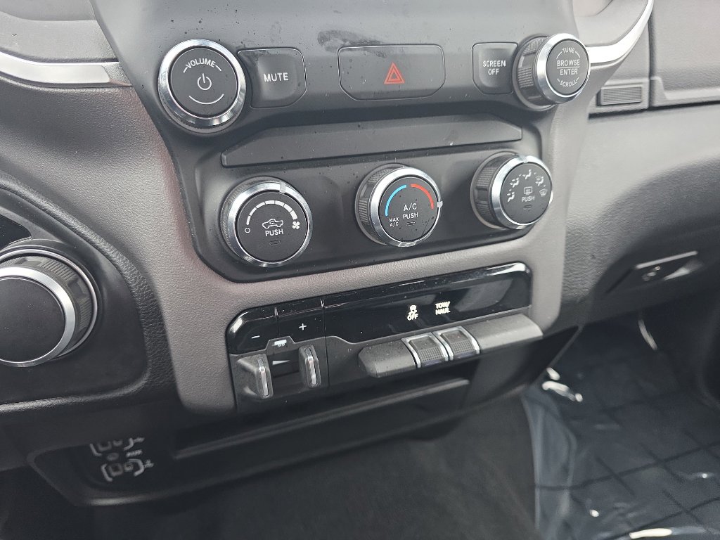 Used 2024 RAM 2500 Big Horn w/ Bed Utility Group image 33