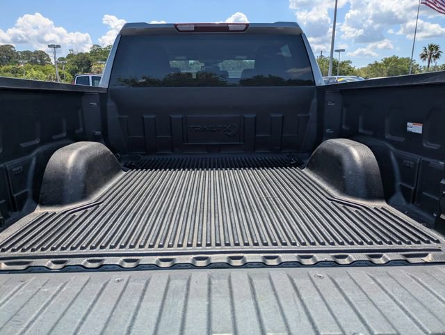 Used 2025 GMC Sierra 1500 SLT RWD image 9