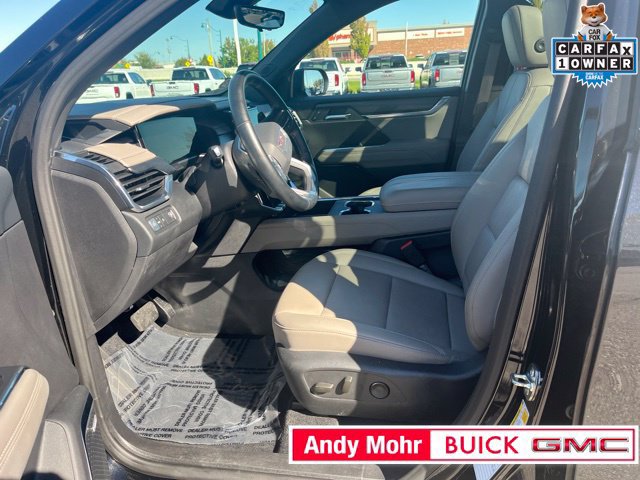 Used 2026 GMC Acadia Elevation w/ Elevation Premium Package FWD image 21