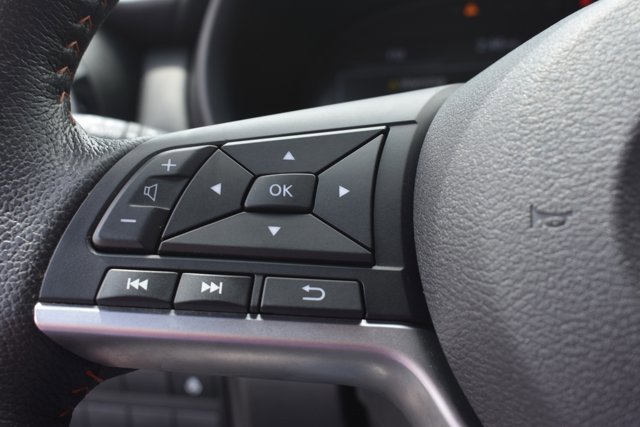 Used 2021 Nissan Kicks SR w/ SR Premium Package FWD image 20