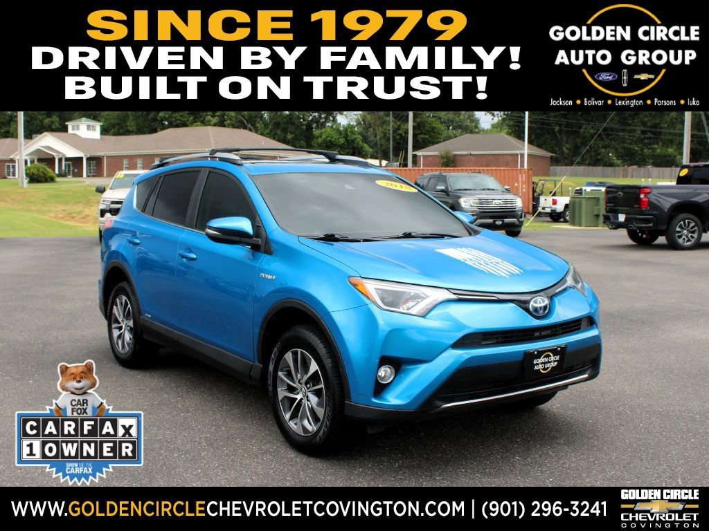Used 2018 Toyota RAV4 XLE AWD/4WD image 1