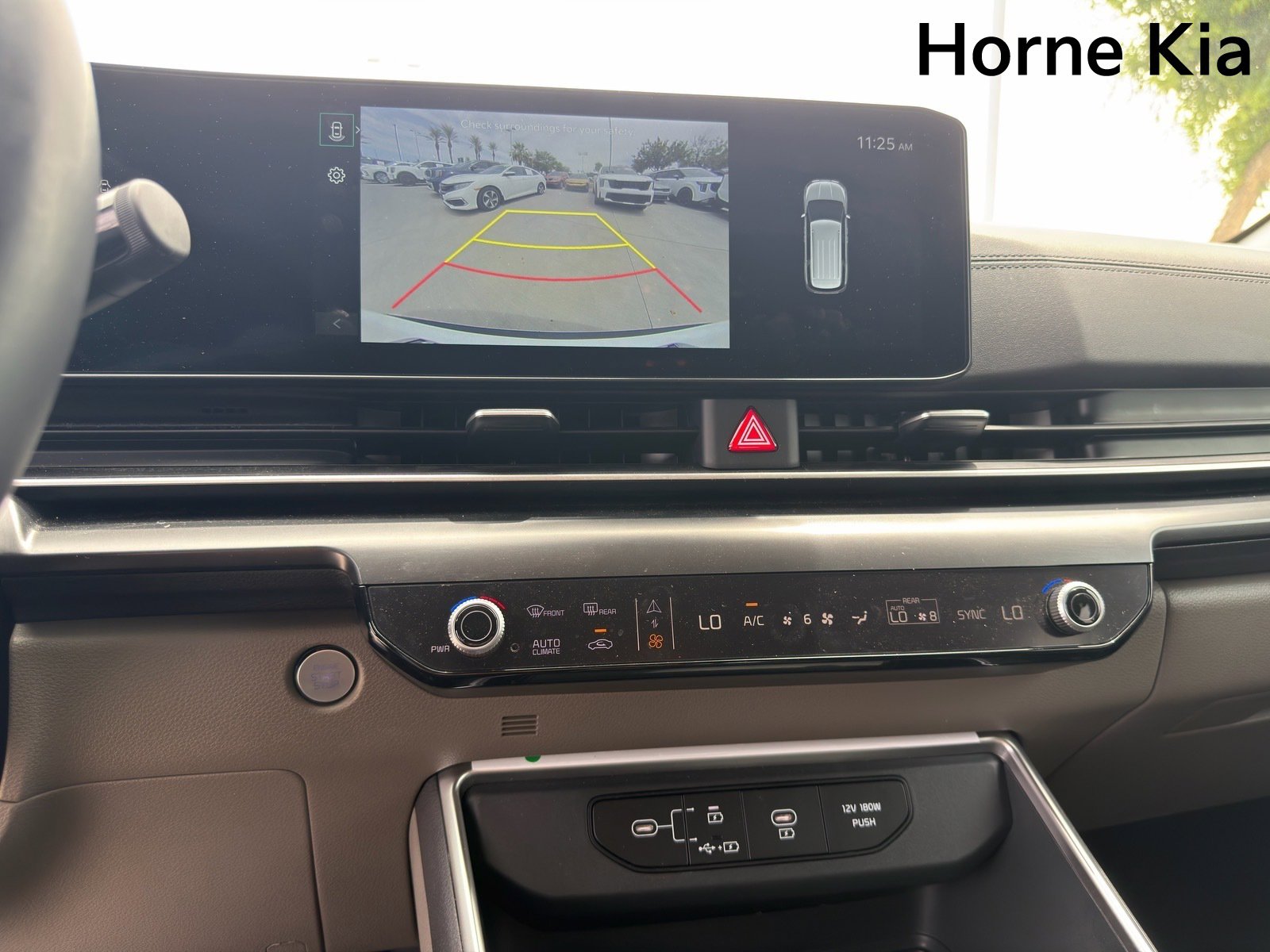 New 2026 Kia Carnival FWD image 17