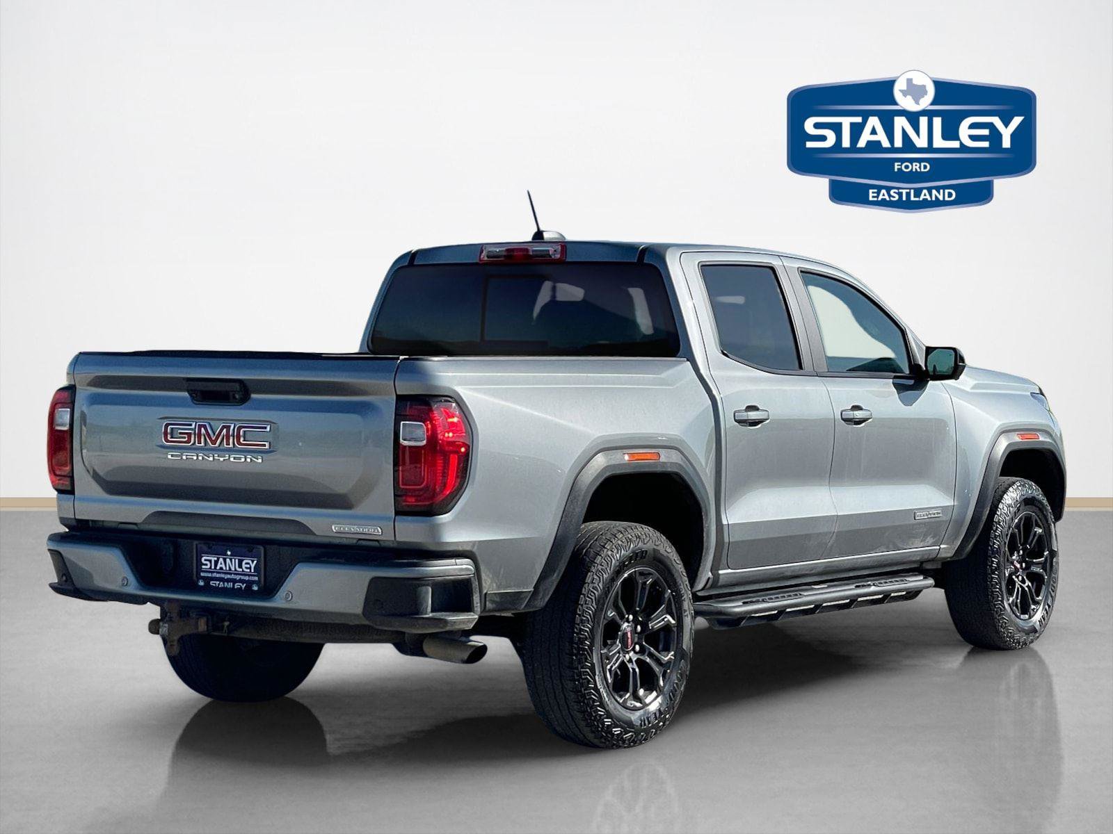 Used 2024 GMC Canyon Elevation w/ Elevation Premium Package RWD image 8