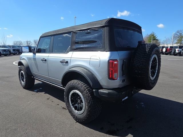 Used 2022 Ford Bronco Black Diamond w/ Sasquatch Package image 11