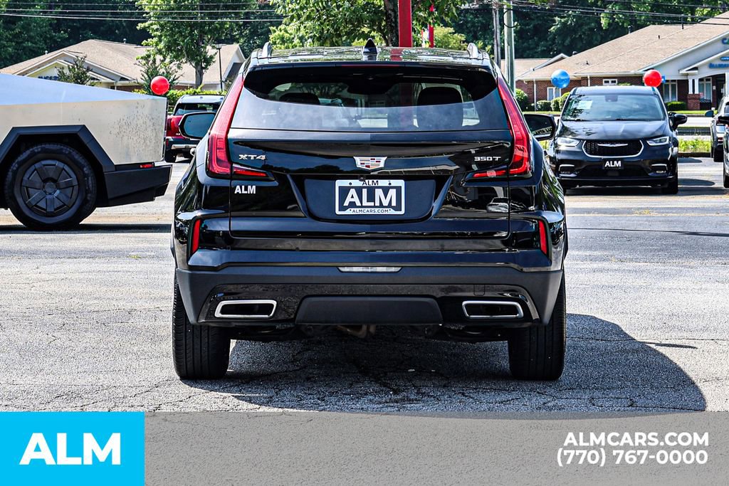 Used 2025 Cadillac XT4 Premium Luxury FWD image 12