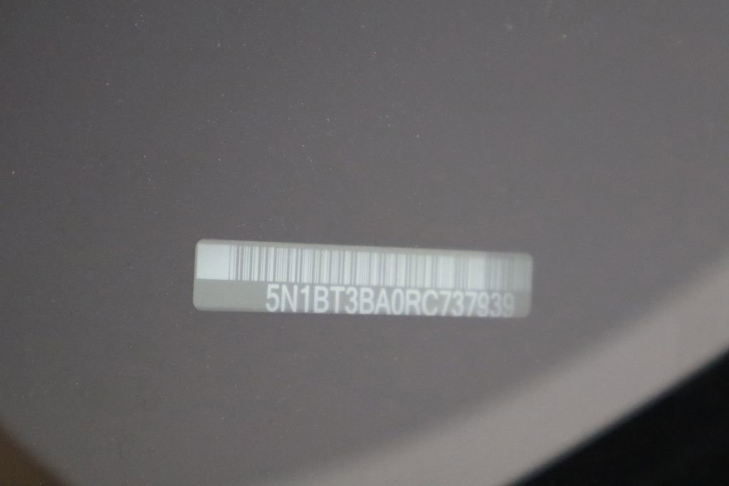 Used 2024 Nissan Rogue SV w/ SV Premium Package image 40