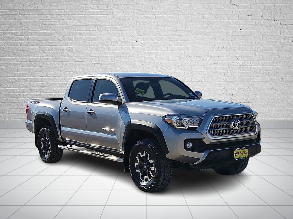 Used 2017 Toyota Tacoma TRD Off-Road w/ Tow Package (A/T) AWD/4WD image 6