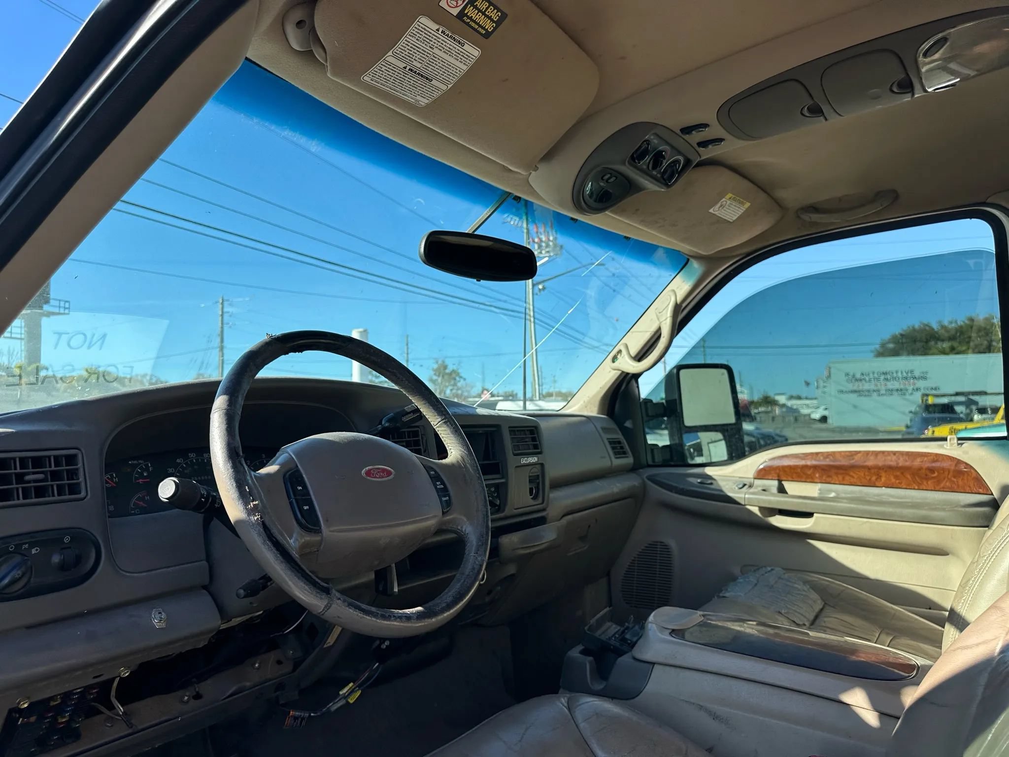 Used 2000 Ford Excursion Limited AWD/4WD image 15