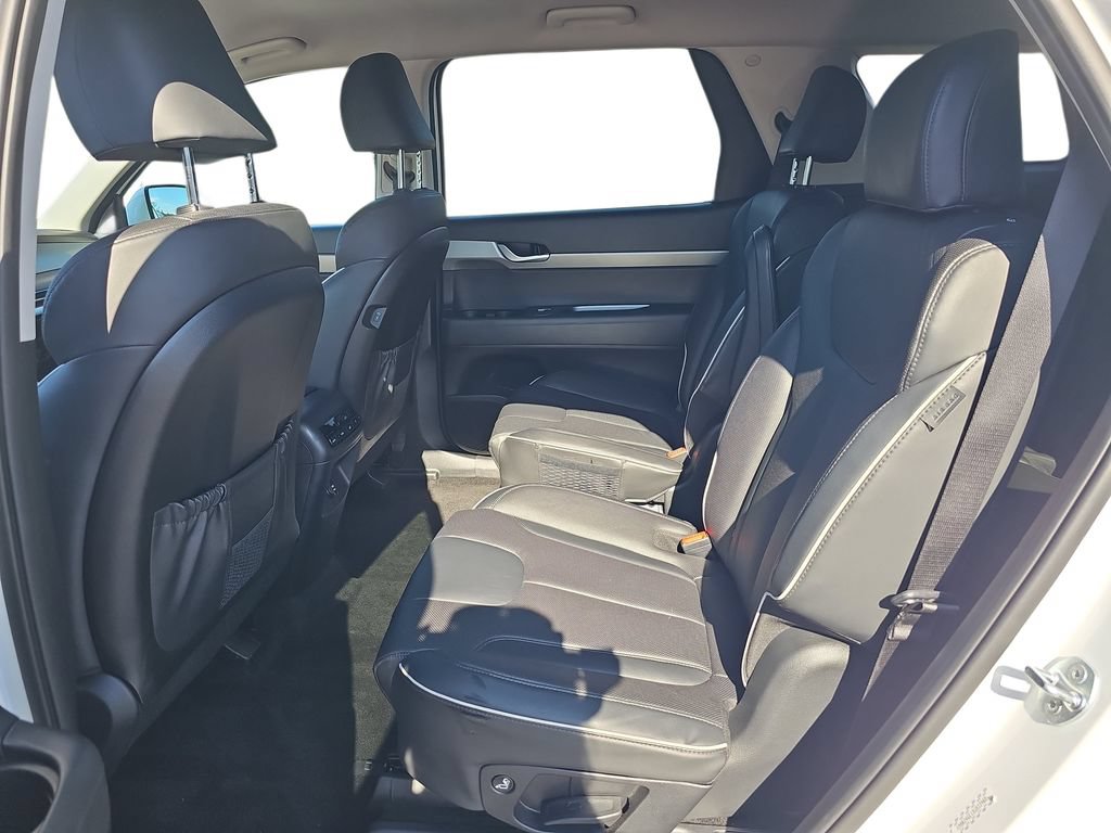 Used 2025 Hyundai Palisade SEL FWD image 14