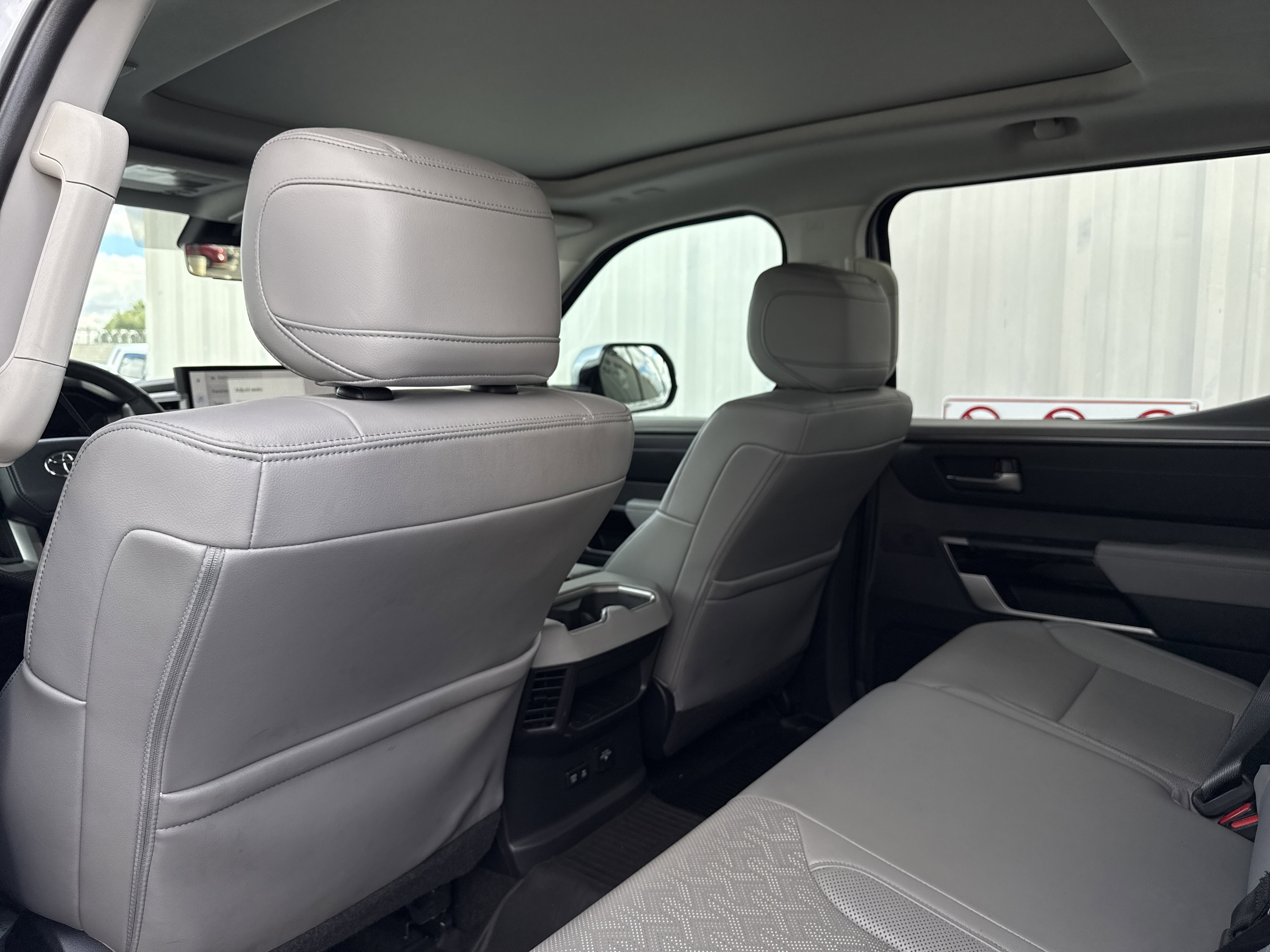 Used 2022 Toyota Tundra Limited image 28